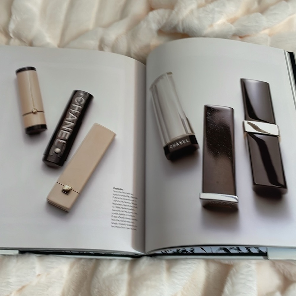 ** SOLD Chanel Collection - Picture 5 of 6